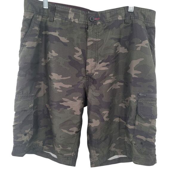 Burnside Men's Hybrid Cargo Shorts Size 36 Green Camo - Picture 1 of 3